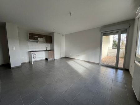 Location Appartement 3 pièces 61m² CASTANET TOLOSAN 31320 - Photo 2