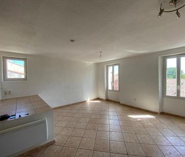 Location Appartement 2 pièces 40m² ST MAXIMIN LA STE BAUME 83470 - Photo 1