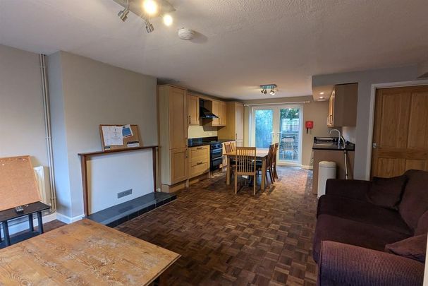 5 bedroom terraced house to rent - Photo 1