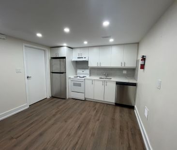 For Lease - 1394 Largo Crescent Unit# Lower, Oshawa, Ontario - Photo 2