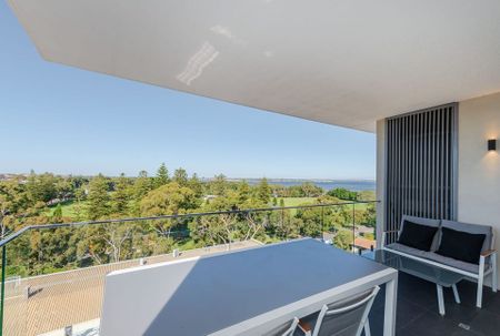 Fully Furnished Top-Floor Apartment with Breathtaking Views in South Perth - Photo 2