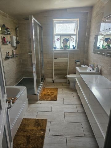 Room in a Shared House, Dysons Road, N18 - Photo 2