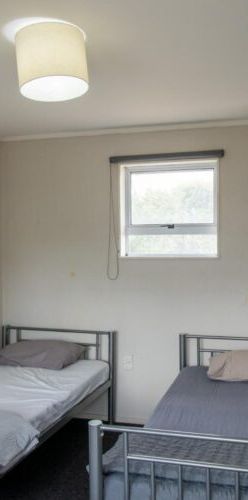 Tidy bedroom in shared housing! - Photo 2