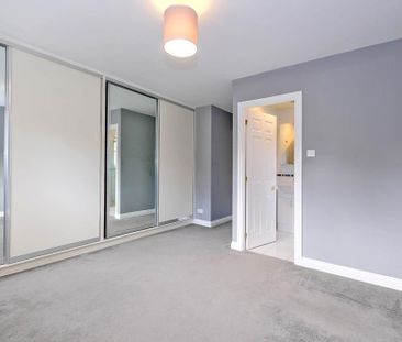 4 bedroom detached house to rent - Photo 6