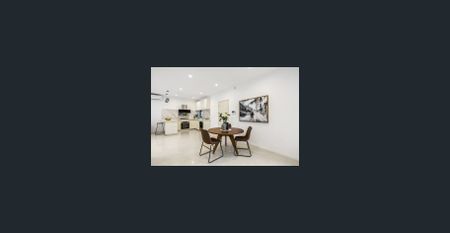 Luxurious Style, Steps from Westfield Doncaster - Photo 5