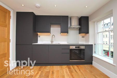 2 bedroom maisonette to rent - Photo 5