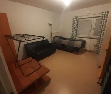 Hagvägen, Upplands Väsby - Photo 2