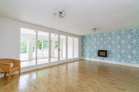 Hill Avenue, Hazlemere - Photo 2