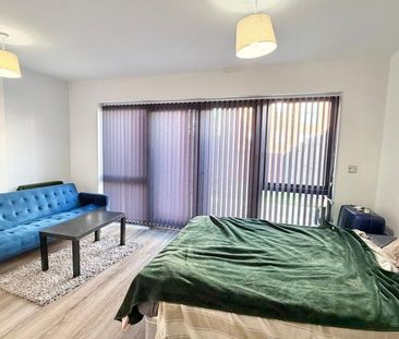 1 bedroom in a house share to rent - Photo 3