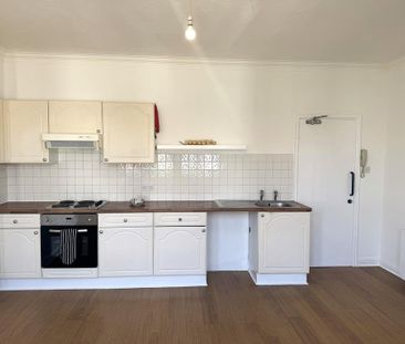 Bedsit to rent - Photo 3