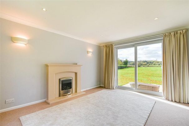 3 bedroom detached bungalow to rent - Photo 1