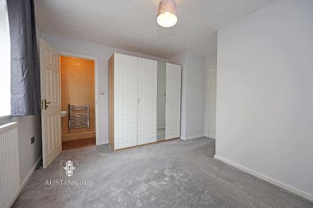 3 bedroom semi-detached house to rent - Photo 5