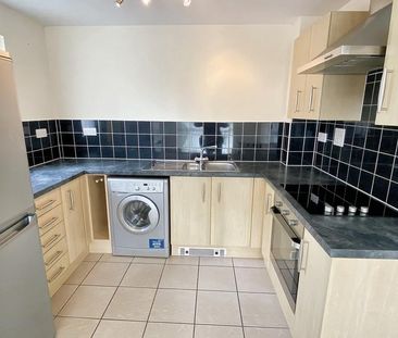 2 bedroom flat to rent - Photo 3