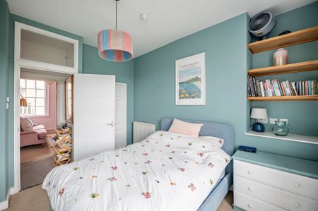 Walcot Buildings - Photo 5