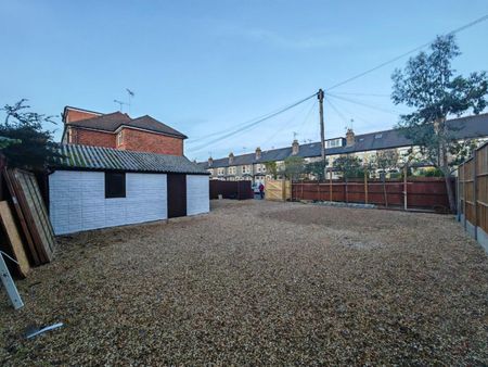 1 bedroom Property To Let Total Size: 1260 SQ FT - Photo 3