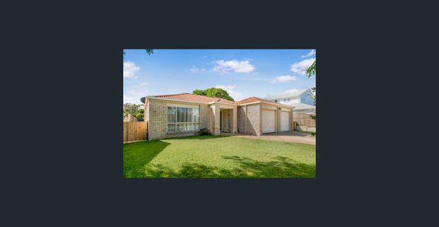 Break Lease Prime Mudjimba Beach Location walk to Beach, Cafes and Shops! - Photo 1