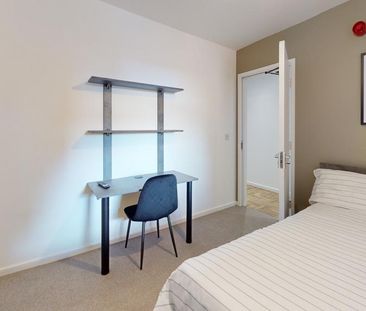 1 bedroom in a house share to rent - Photo 1