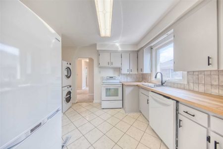 For Lease - 69 Barrymore Road Unit# Main, Toronto, Ontario - Photo 5