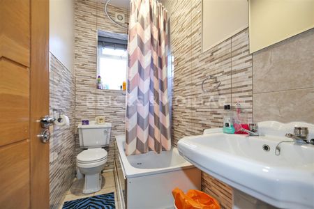 Room 3, 20, Lancaster Street, Newcastle Upon Tyne, NE4 6EU - Photo 5