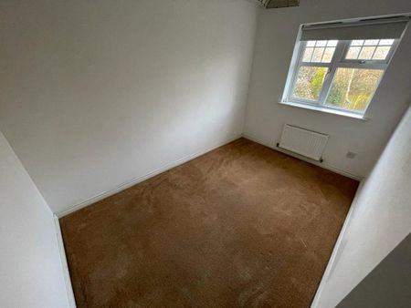 4 bedroom detached house to rent - Photo 3