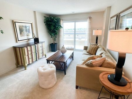 Newport Village - Photo 4