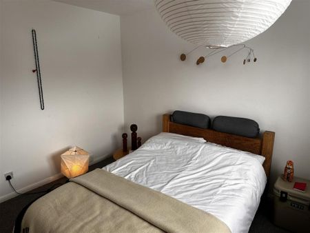 2 bedroom semi-detached house to rent - Photo 4