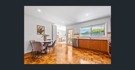 Single level, spacious & in the zone! - Photo 5