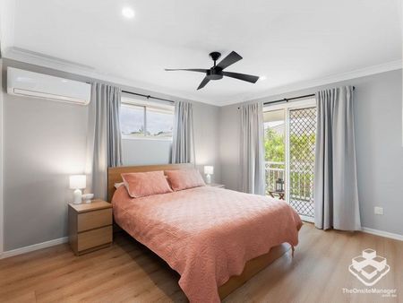 Stylish 3-Bedroom Townhouse in Secure Gated Calamvale Complex - Photo 5