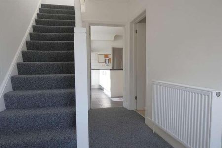 Bedroom Detached House In Winton, BH9 - Photo 3