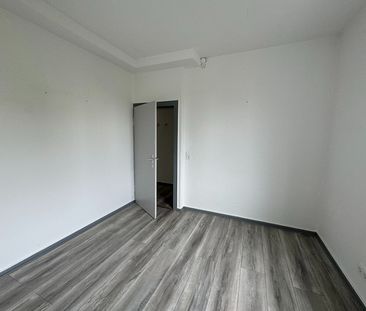 Renovierte, großzügige 4-Zimmer-Wohnung in zentraler Lage! - Photo 6