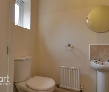 2 bedroom semi-detached house to rent - Photo 5