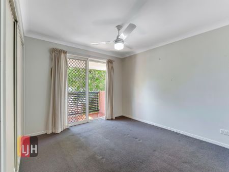 AIR CONDITIONED, 2 BEDROOM APARTMENT IN NEWMARKET - Photo 4