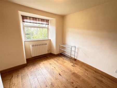 2 bedroom semi-detached house to rent - Photo 4