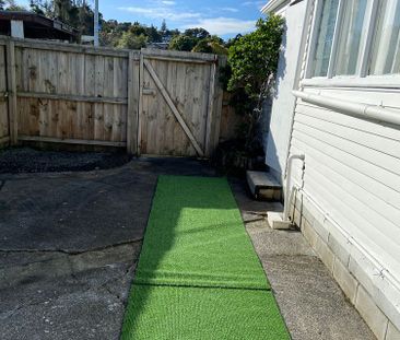 Ready to move in furnished 2BR Home in Glen Eden! - Photo 2
