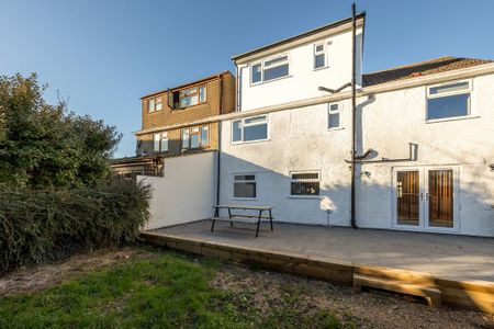 1 bedroom in a house share to rent - Photo 5