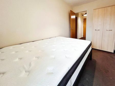 2 bedroom flat to rent - Photo 4