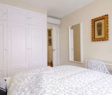 Double bed in Room in a shared 12-bedroom apartment for rent in Cas... - Photo 4