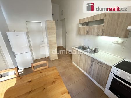 Pronájem bytu 1+1 43 m², Svornosti 888, Praha Smíchov - Photo 5