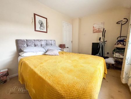2 bedroom semi-detached house to rent - Photo 2