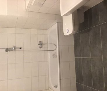 Ab sofort frei! Renovierte, ansprechende 2-Zimmer-Wohnung mit Sonne... - Photo 1