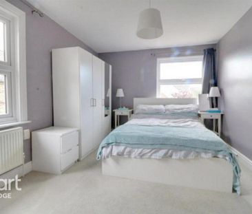 2 bedroom semi-detached house to rent - Photo 5
