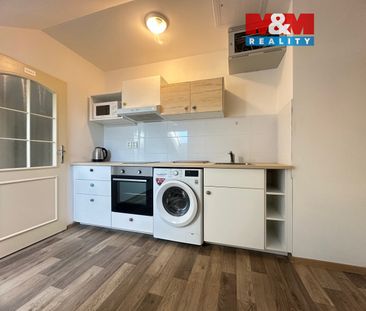 Pronájem bytu 1+kk 20 m² - Photo 2