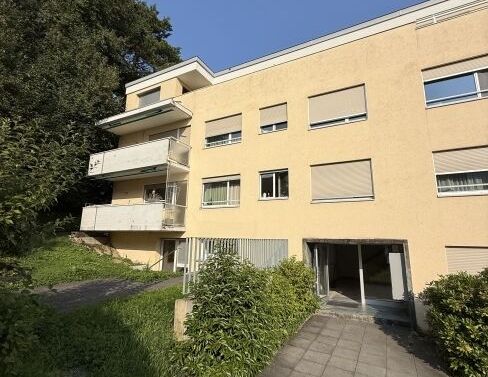 Quiet 3.5-room apartment in a prime location: urban life meets natural idyll - Photo 1