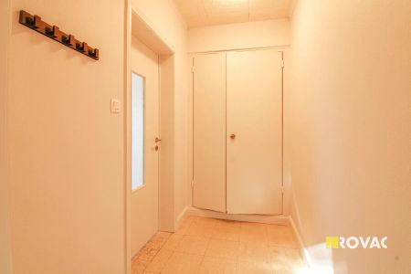 Appartement op de derde verdieping met garage en private autostandplaats! - Photo 4