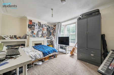 5 bedroom end of terrace house to rent - Photo 4