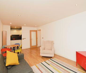 2 Bed Flat, Steward House, E3 - Photo 1