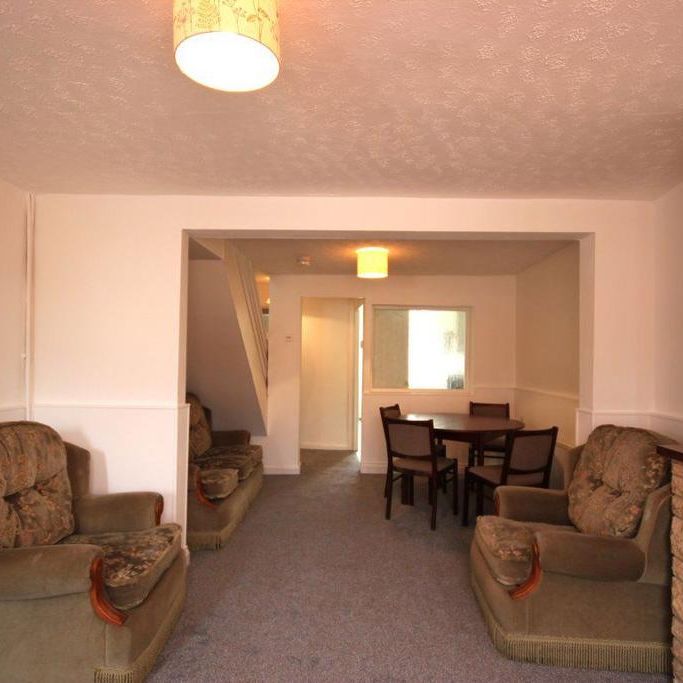 2 bedroom terraced house to rent - Photo 1