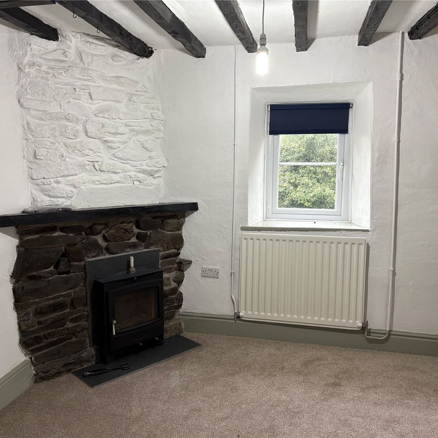 Tyn Y Ffridd, Llangwm - Photo 1