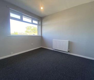 Crossbank Avenue, Oldham, OL4 - Photo 4