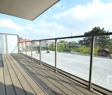 Recent appartement met ruim terras en garage te huur in Ieper. - Photo 4